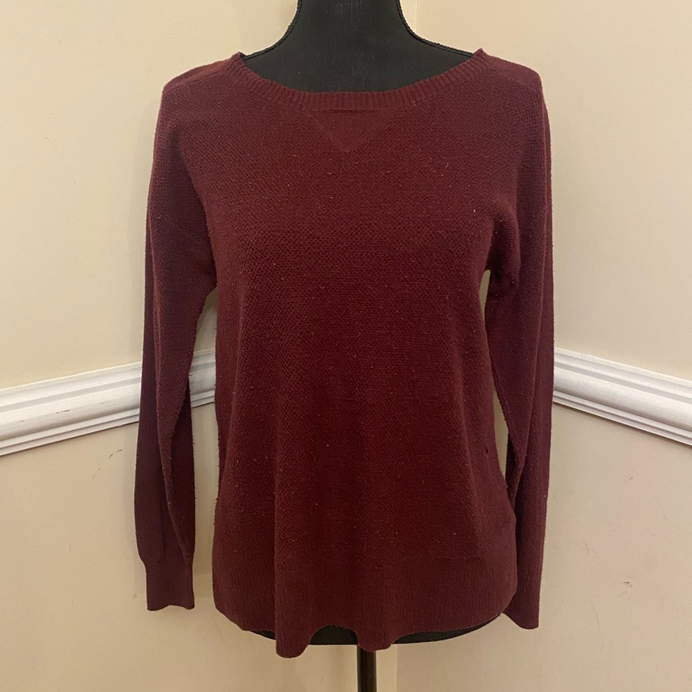 American Eagle Women’s Small Burgundy Sweater